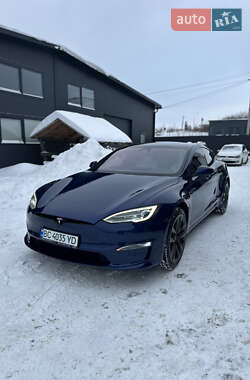 Tesla Model S  2021
