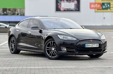 Tesla Model S  2015