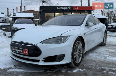Tesla Model S  2015