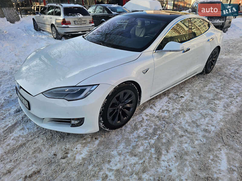 Tesla Model S 2019