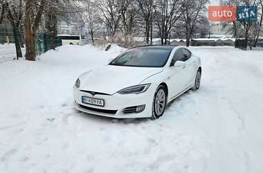 Tesla Model S  2018