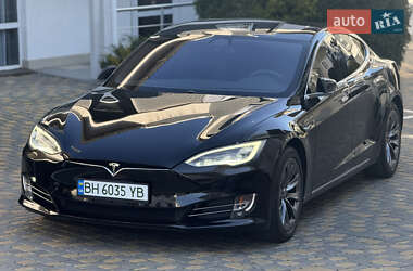 Tesla Model S 2020