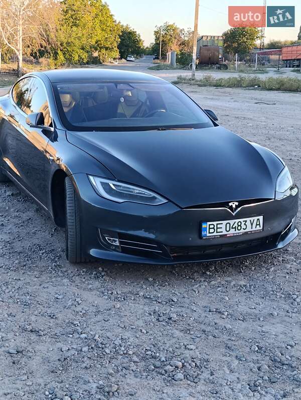 Лифтбек Tesla Model S 2016 в Вознесенске