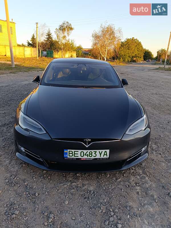 Лифтбек Tesla Model S 2016 в Вознесенске