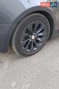 Лифтбек Tesla Model S 2016 в Вознесенске