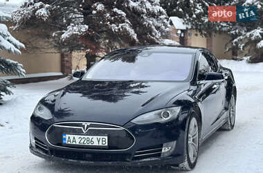 Tesla Model S  2015