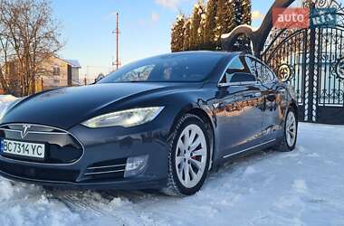 Tesla Model S  2015