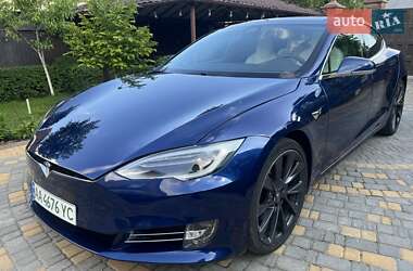 Tesla Model S  2018
