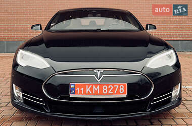 Tesla Model S  2015