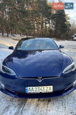 Tesla Model S 2016
