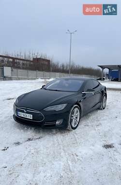 Tesla Model S 2014