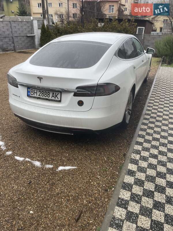 Ліфтбек Tesla Model S 2013 в Одесі