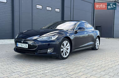 Tesla Model S 2014