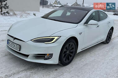 Tesla Model S  2018