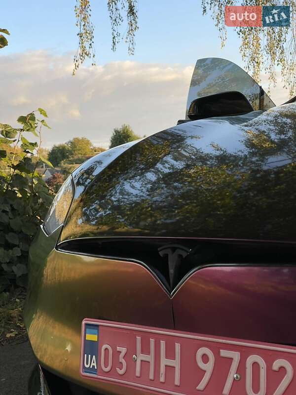 Ліфтбек Tesla Model S 2016 в Луцьку