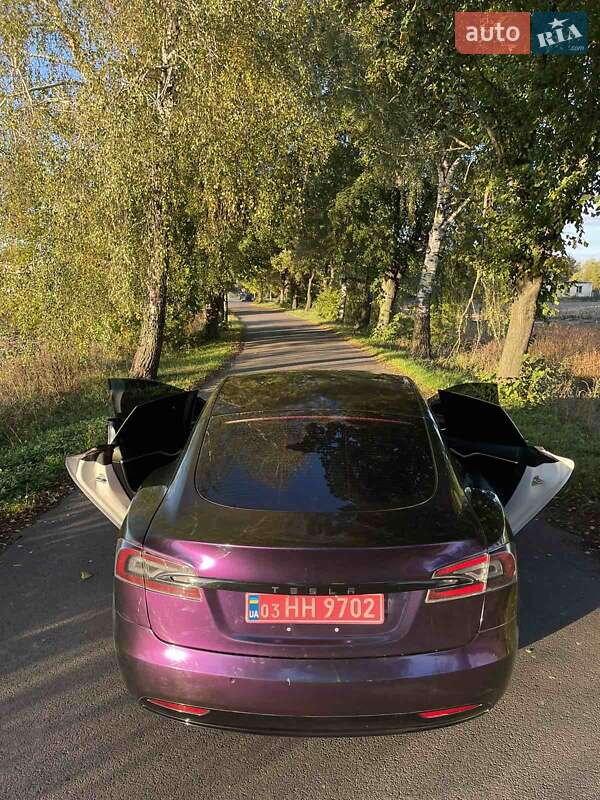 Ліфтбек Tesla Model S 2016 в Луцьку