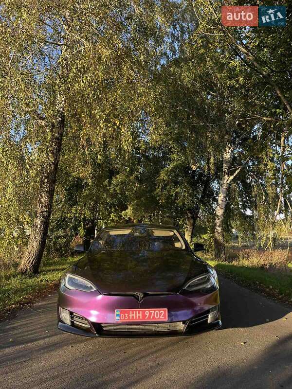 Ліфтбек Tesla Model S 2016 в Луцьку