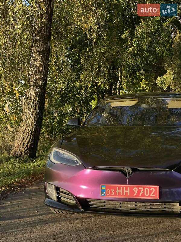 Ліфтбек Tesla Model S 2016 в Луцьку