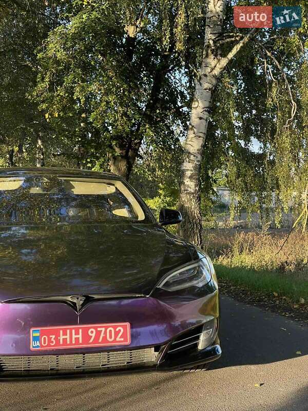Ліфтбек Tesla Model S 2016 в Луцьку