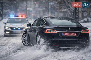 Tesla Model S  2015