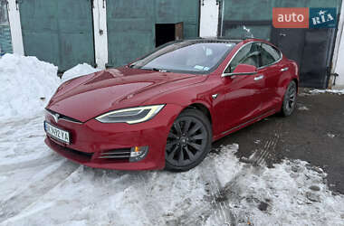 Tesla Model S  2020
