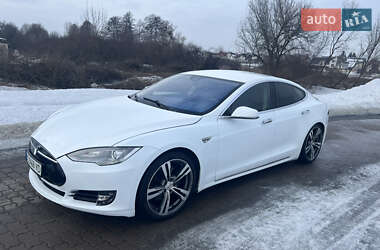 Tesla Model S  2015