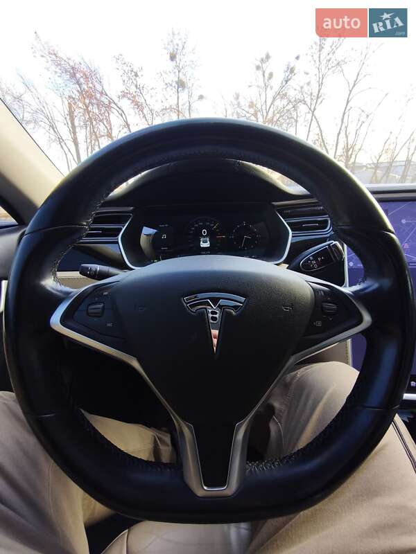 Ліфтбек Tesla Model S 2014 в Львові фото 16 Ліфтбек Tesla Model S 2014 в Львові