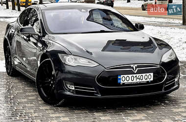Tesla Model S  2015