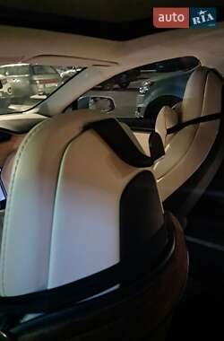 Ліфтбек Tesla Model S 2019 в Одесі фото 20 Ліфтбек Tesla Model S 2019 в Одесі