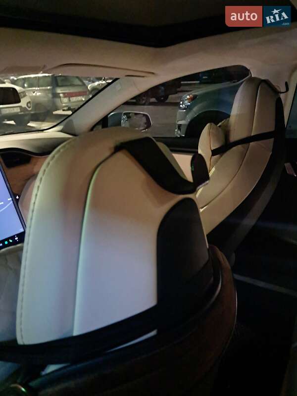 Ліфтбек Tesla Model S 2019 в Одесі фото 20 Ліфтбек Tesla Model S 2019 в Одесі