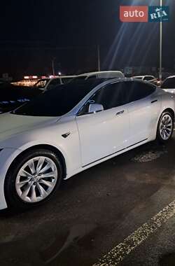 Ліфтбек Tesla Model S 2019 в Одесі фото 14 Ліфтбек Tesla Model S 2019 в Одесі