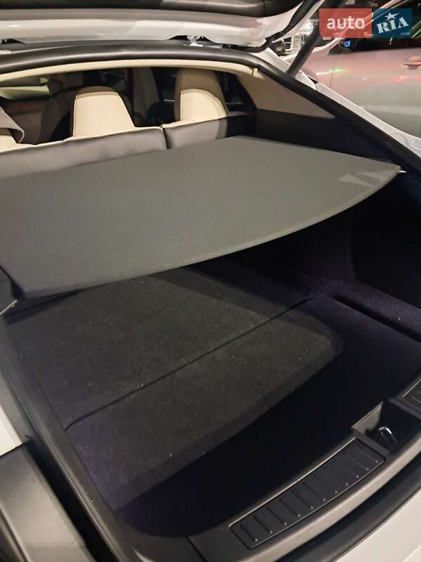 Ліфтбек Tesla Model S 2019 в Одесі фото 5 Ліфтбек Tesla Model S 2019 в Одесі