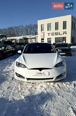 Tesla Model S 2014