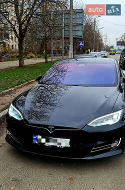Tesla Model S 2017