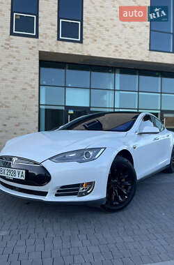 Tesla Model S 2016