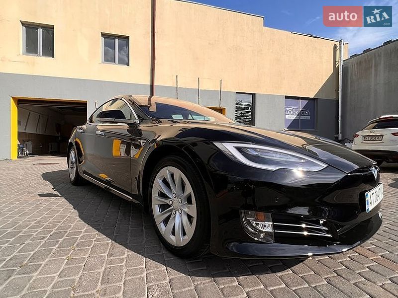 Tesla Model S 2017