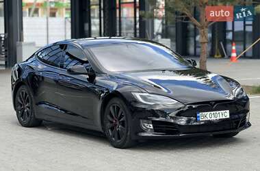 Tesla Model S 2018