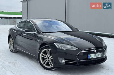 Tesla Model S  2015