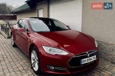 Tesla Model S  2015