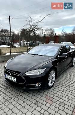Tesla Model S  2015