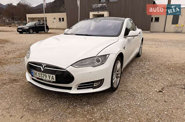 Tesla Model S  2015