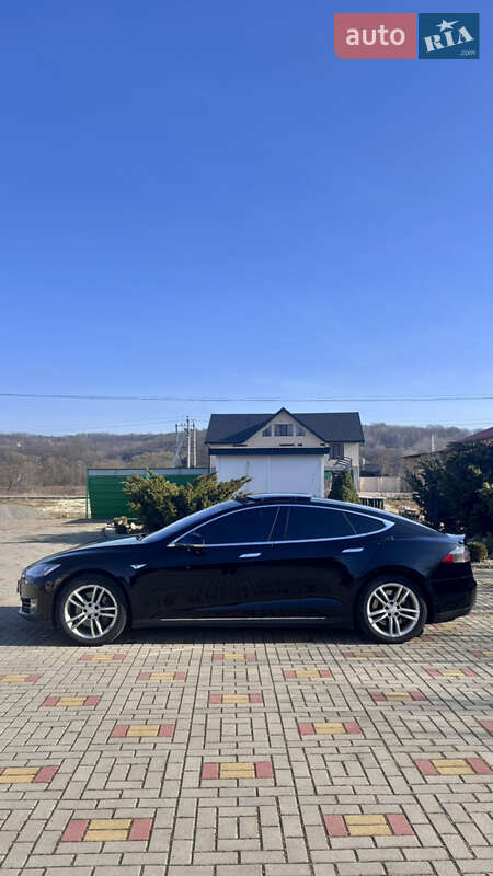 Ліфтбек Tesla Model S 2014 в Ужгороді