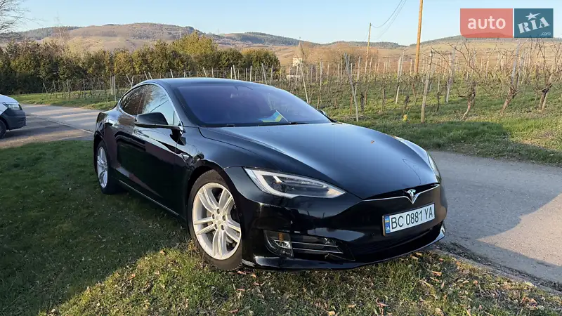 Tesla Model S 2017