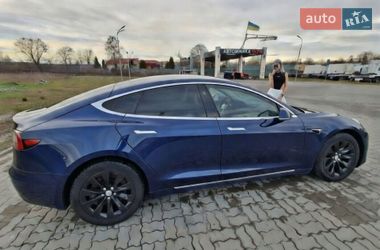 Tesla Model S  2018