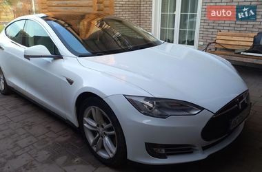 Tesla Model S  2014