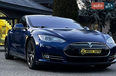 Tesla Model S  2015