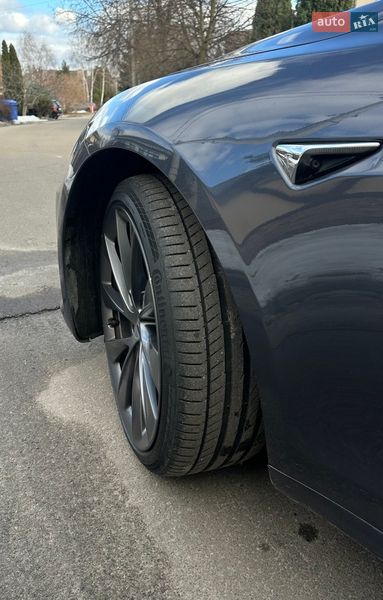 Лифтбек Tesla Model S 2018 в Киеве фото 13 Лифтбек Tesla Model S 2018 в Киеве