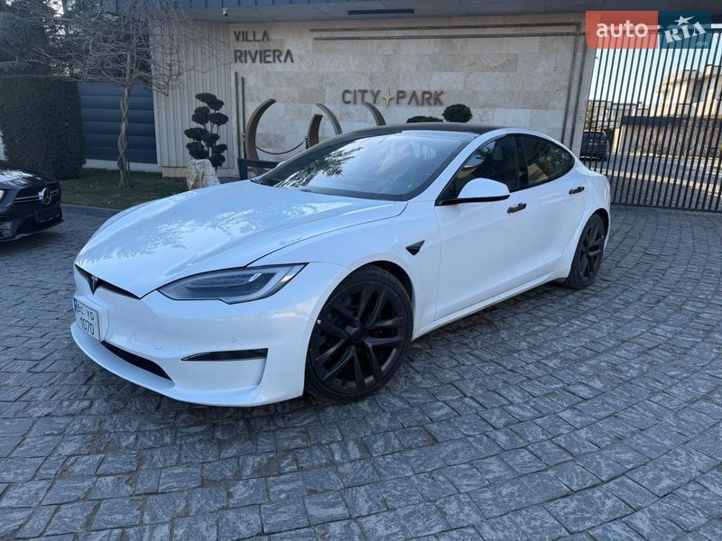 Лифтбек Tesla Model S 2022 в Львове