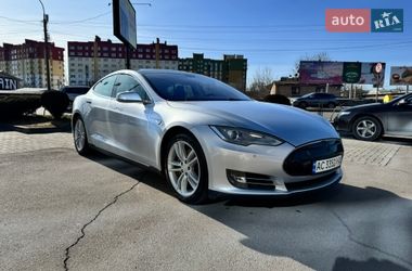 Tesla Model S  2014