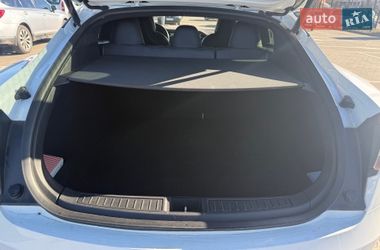 Ліфтбек Tesla Model S 2017 в Києві